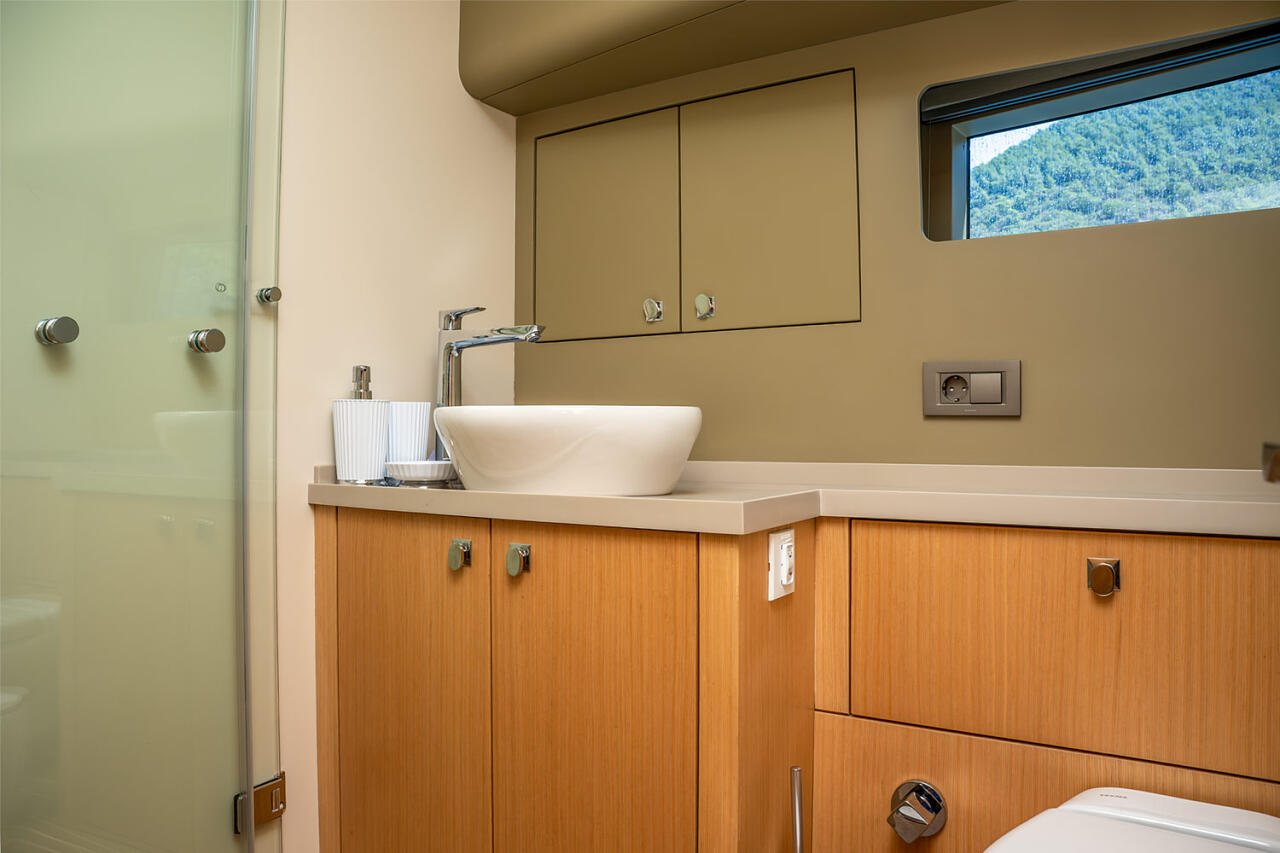 Jera J50c Weekend Cruiser Yacht Interior 6